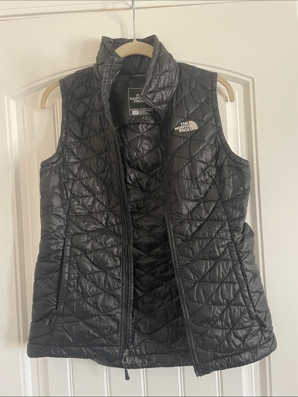 The North Face Black Quilted Women's Insulated Vest
